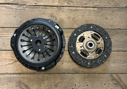 *FLASH SALE* Stage 1 Clutch Kit For Citreon ZX 1.9 TD & 2.0i (16v Model Only) Pull Type with Bearing