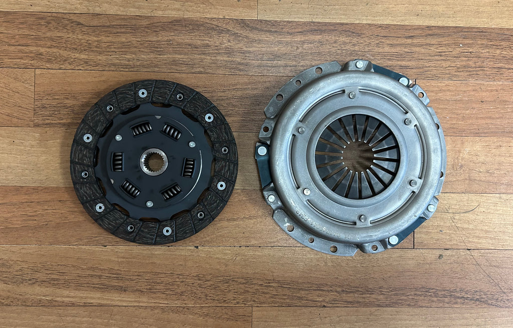 2Pc Clutch Kit for Renault Clio MK1 1.1-1.2-1.4 To April 1996